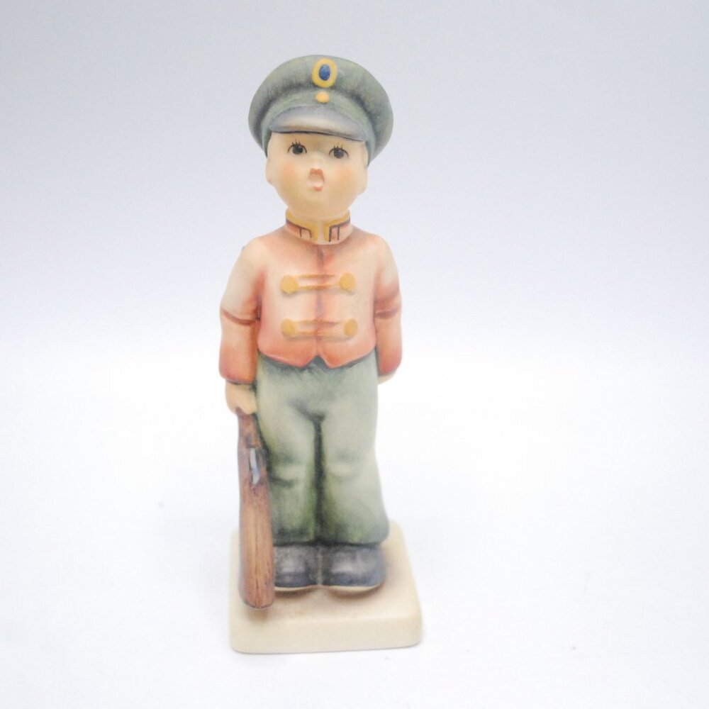 VINTAGE GOEBEL HUMMEL #332 SOLDIER BOY